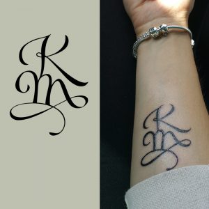 KM Modele tatouage lettres