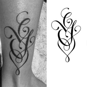 modèle tatouage lettres calligraphie